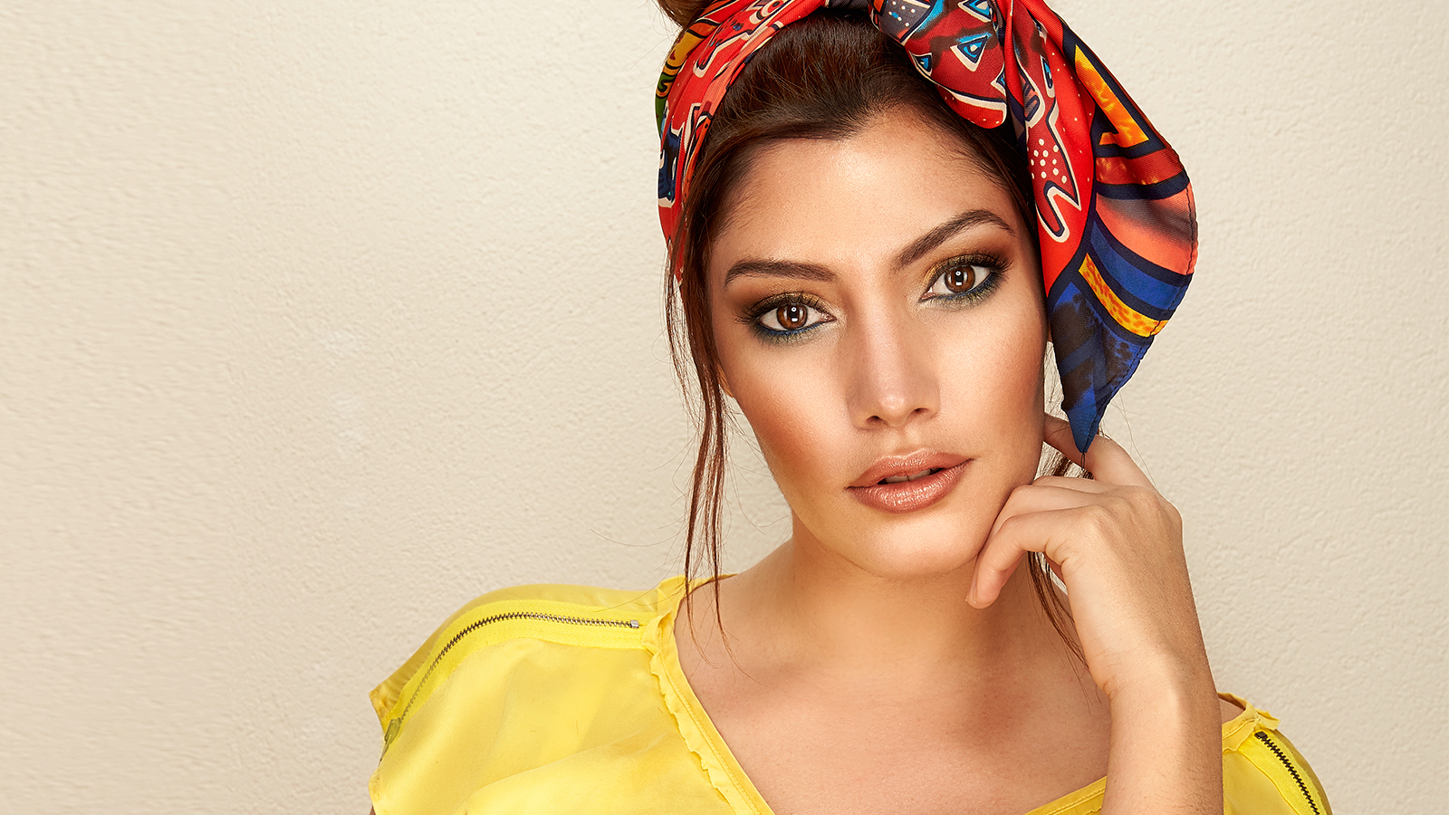 Fotos: Ralf Eyertt; Model: Astrea Gonzalez; Make-up-Artisitn: Iryna Müller